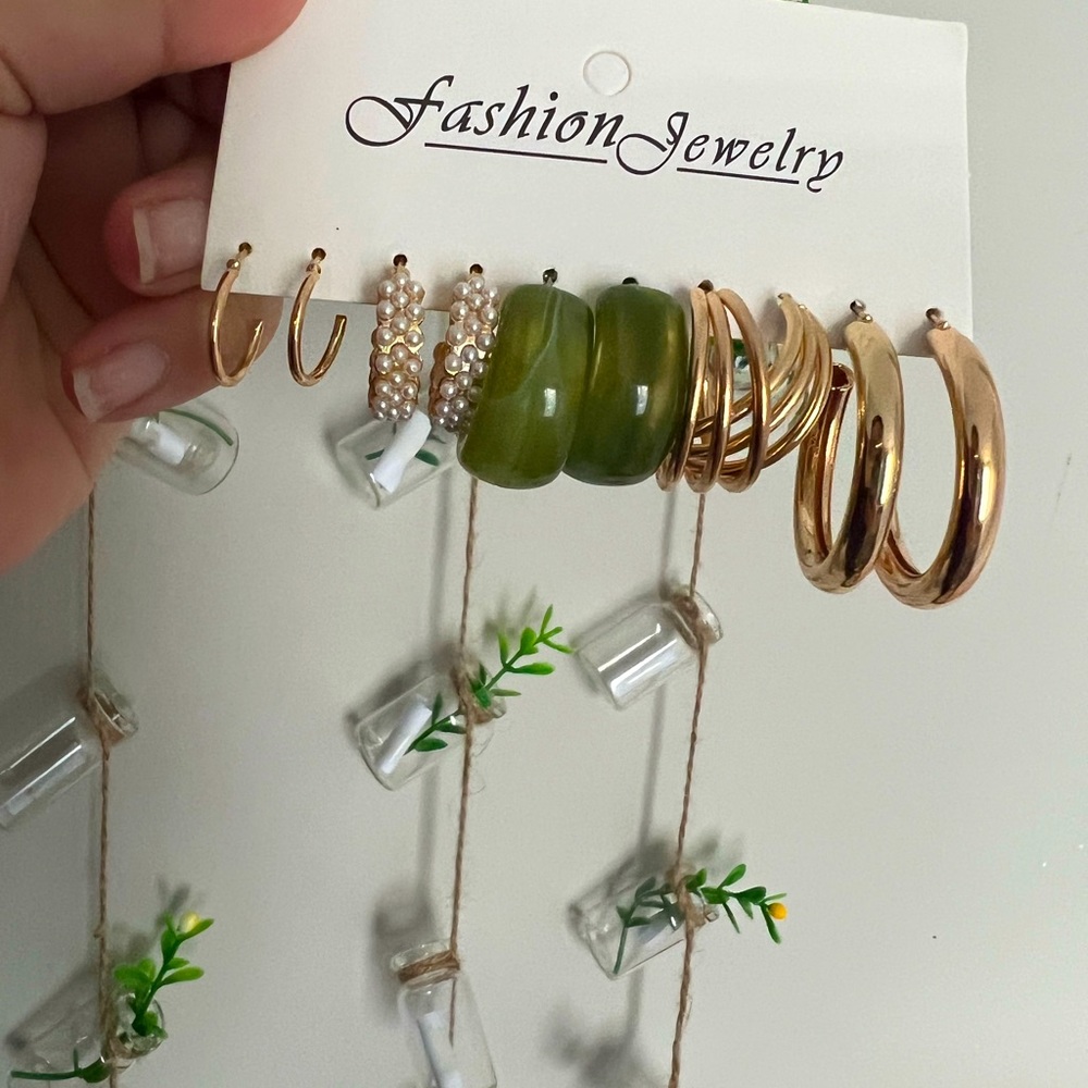 Unworn beautiful jewelry